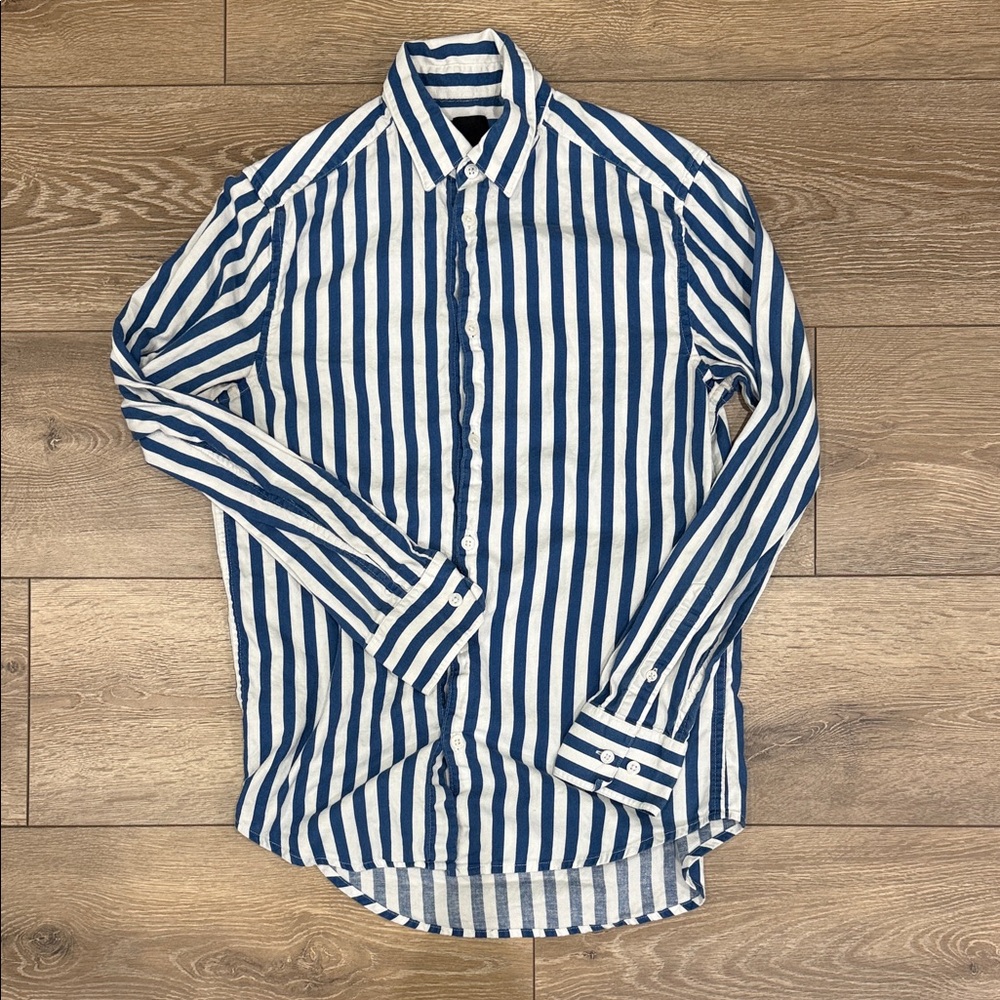 H&M Blue and White Striped Men's Shirt
